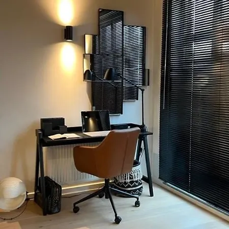 New, Trendy, Well Serviced App 1 Bedroom, Hart Of Ghent, Stunning View Apartment